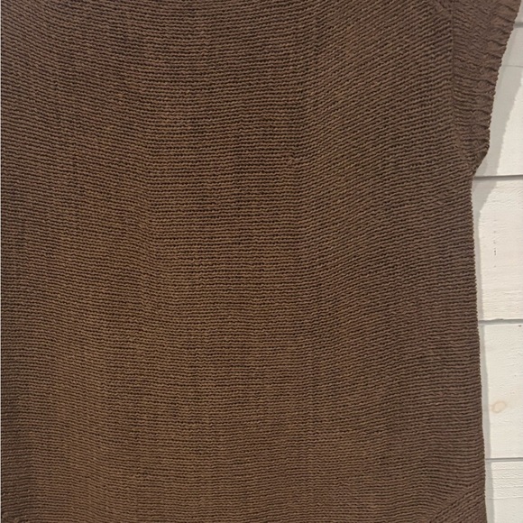 Talbots Olive Green Crew Neck Sweater Short Sleeve in size medium - Picture 6 of 14